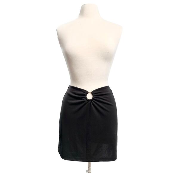 Black O Ring Cutout Mini Skirt - Picture 5 of 10